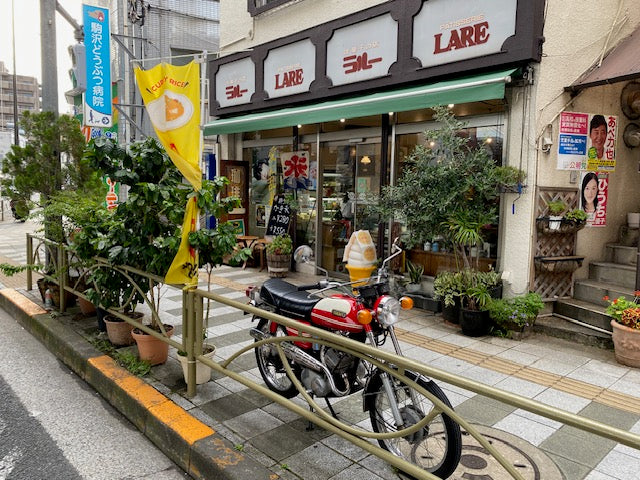 近頃のラルー   昭和のお店と昭和のバイク